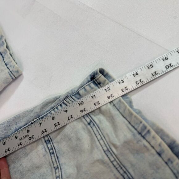 Rocawear Jean Shorts Mens W38 Blue Acid Light Wash Orignal Denim 90s Y2K Hip Hop - Picture 2 of 8